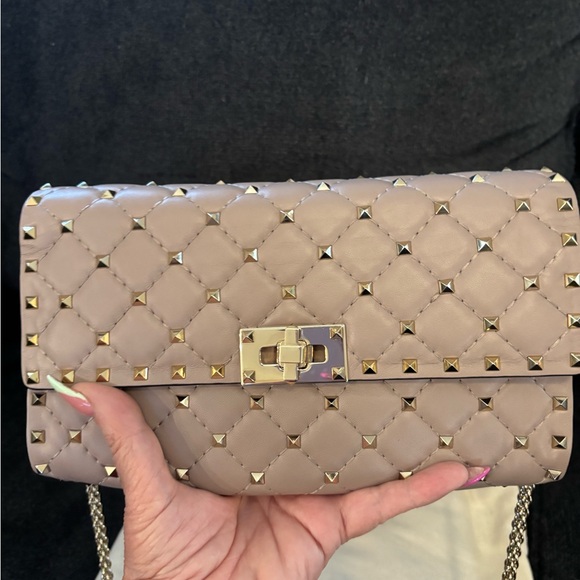 Valentino Garavani Poudre (Beige) Rockstud Quilted shoulder Bag, clutch, WOC - Picture 6 of 14